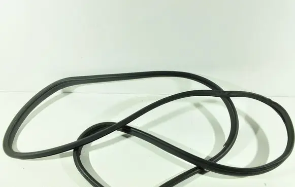 Toyota Verso Rear door rubber seal (on body)