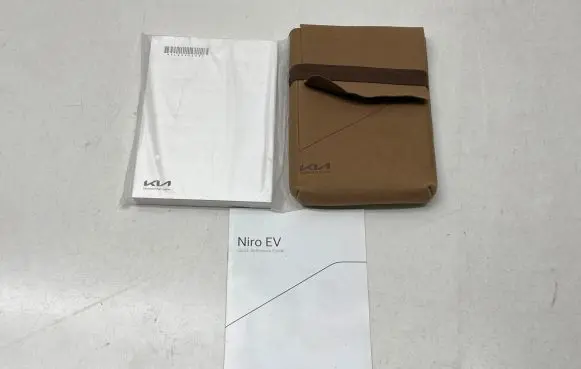 KIA Niro Owners service history hand book 