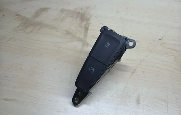 Ford Focus Other switches/knobs/shifts F1ET11B573EB