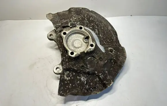 BMW 5 E60 E61 Front wheel hub spindle knuckle 6760954 31216760954