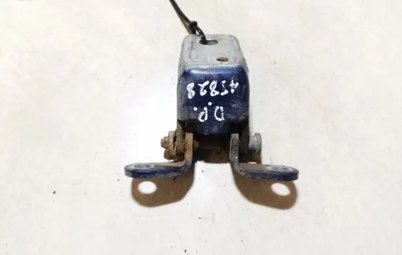 Ford Mondeo Mk III Rear door lower hinge 157ah22803aa