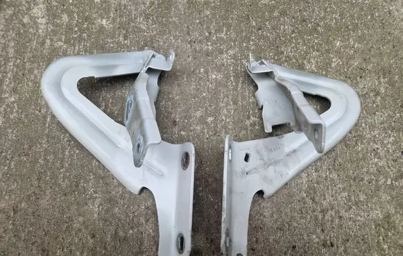Ford Explorer V Engine bonnet/hood hinges BB5316800 BB5316801
