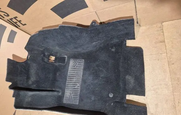 Mercedes-Benz E W212 Front floor carpet liner A2126803140 77824AFE9G0 A21268040