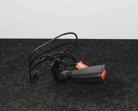 Volvo C30 Rear seatbelt buckle 8686940
