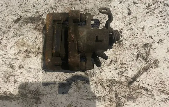 Opel Meriva A Rear brake caliper