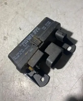 Mercedes-Benz ML W163 Glow plug pre-heat relay A6489000000 51299029