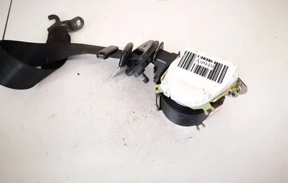 BMW 1 E81 E87 Front seatbelt 