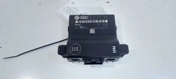 Audi TT TTS Mk2 Gateway control module 1K0907530K 1K0907951