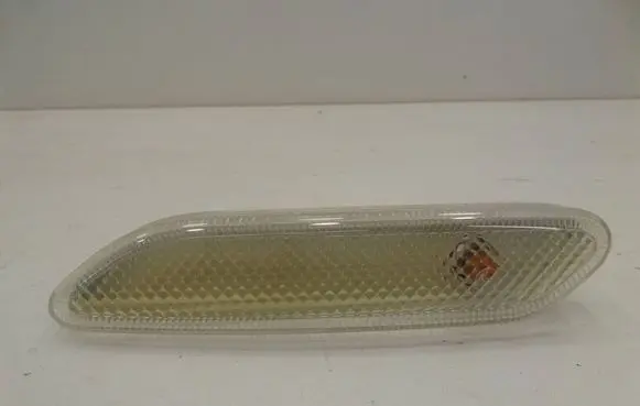 Mini Cooper Countryman R60 Front indicator light 01047612 9802570