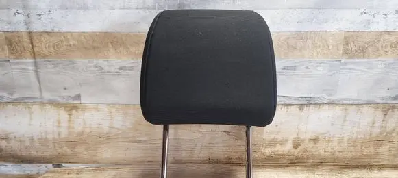 Mazda 5 Front seat headrest 