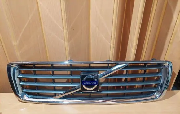 Volvo S80 Front bumper upper radiator grill 30655102 30764070