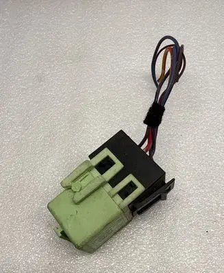 BMW 5 E60 E61 Other relay 8373700 V23134K59X312