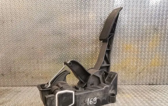 Mercedes-Benz A W169 Accelerator throttle pedal 1693000204