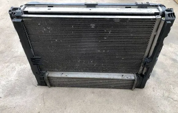 BMW 3 E90 E91 Radiator set 9169526 781291301 4060750