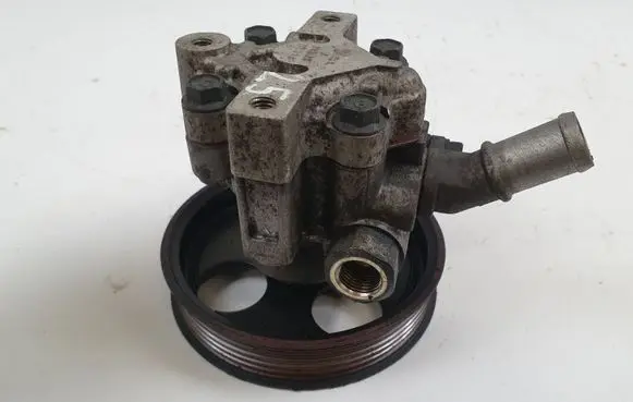 Opel Insignia A Power steering pump 13309336 55563329