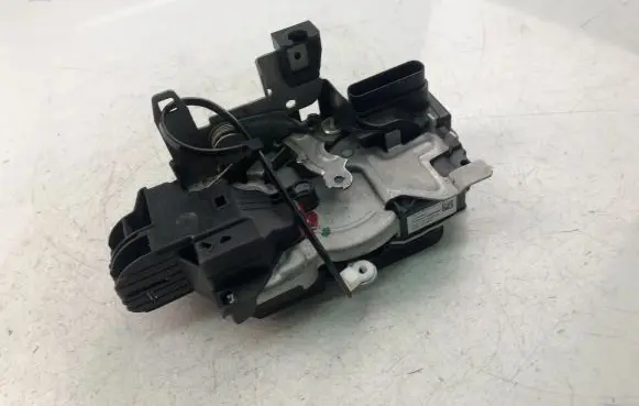 Volvo XC40 Coupe door lock (next to the handle) 31349894