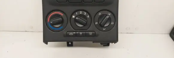 Opel Zafira B Climate control unit 90589777