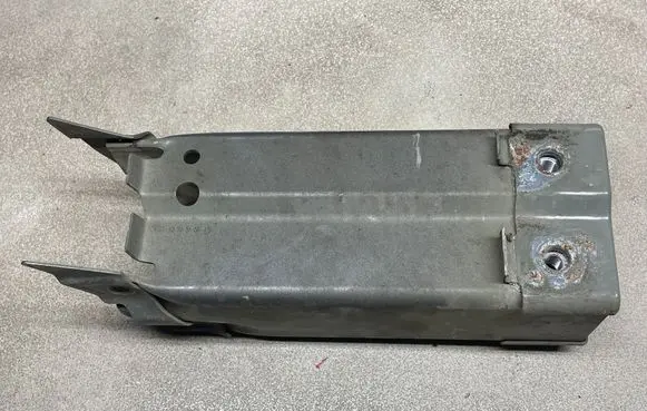 Opel Insignia A Front bumper shock/impact absorber 13235555
