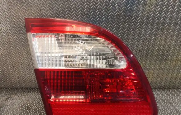Mercedes-Benz E W211 Tailgate rear/tail lights 2118201364