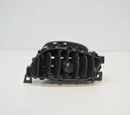 Nissan Juke I F15 Dashboard air vent grill cover trim 687501KE0A