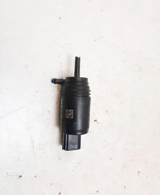 BMW 1 E82 E88 Windscreen/windshield washer pump 7345885