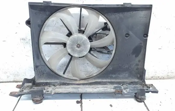 Toyota Auris 150 Electric radiator cooling fan MF422750 8925712020 4993003351