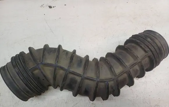 Ford Escort Air intake hose/pipe 91SF9C623AB