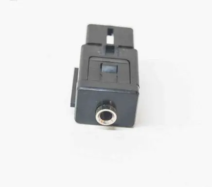 Skoda Octavia Mk3 (5E) AUX in-socket connector 5Q0035724