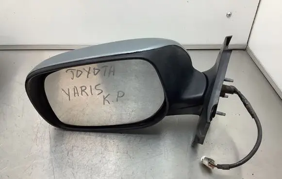 Toyota Yaris Front door electric wing mirror E8030003 E8013935