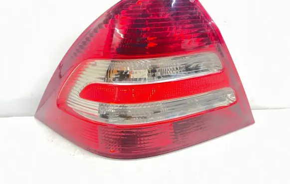 Mercedes-Benz C W203 Rear/tail lights 2038201964