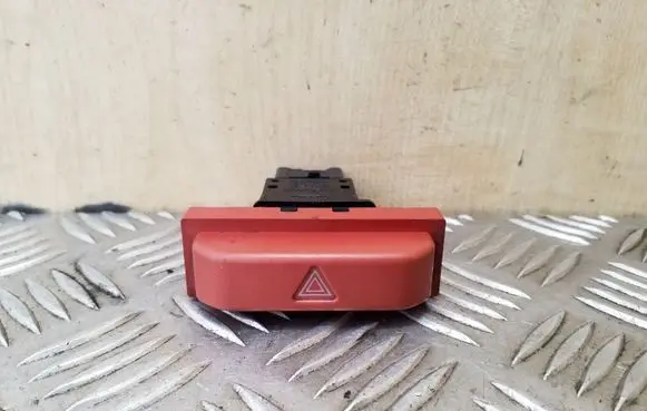 Nissan X-Trail T30 Hazard light switch