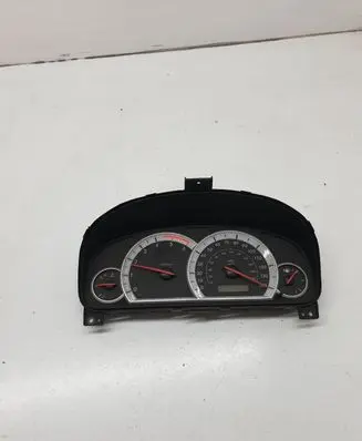 Chevrolet Captiva Speedometer (instrument cluster) 96858447