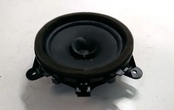 Volvo V50 Front door speaker 30657444