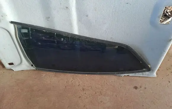 Citroen C4 I Rear side window
