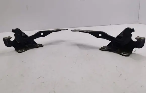 Mazda CX-7 Engine bonnet/hood hinges