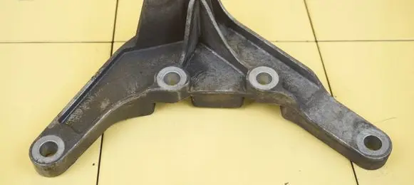 Volvo C30 Gearbox mounting bracket 30778793 D5204T