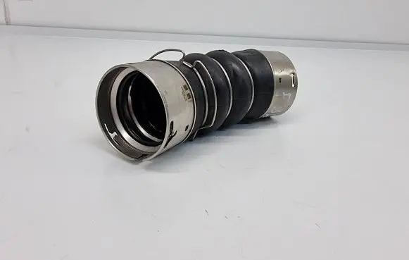 BMW 4 F36 Gran coupe Intercooler hose/pipe 8513450