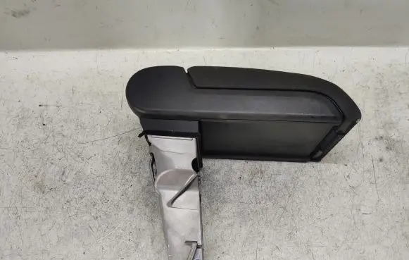 Opel Signum Armrest
