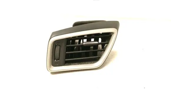 Nissan X-Trail T32 Dashboard side air vent grill/cover trim 687614CE1A