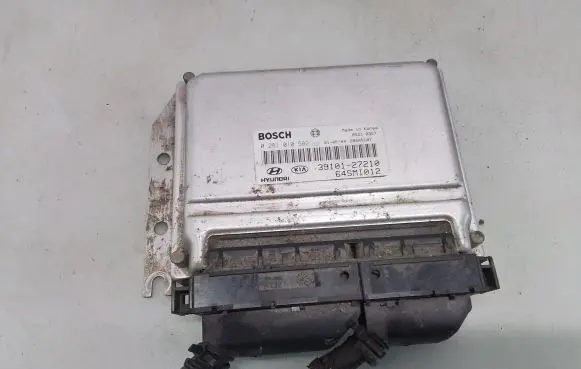 Hyundai Santa Fe Engine control unit/module 0281010582