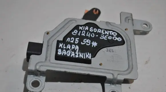 KIA Sorento Tailgate boot lock/latch motor 812403E000