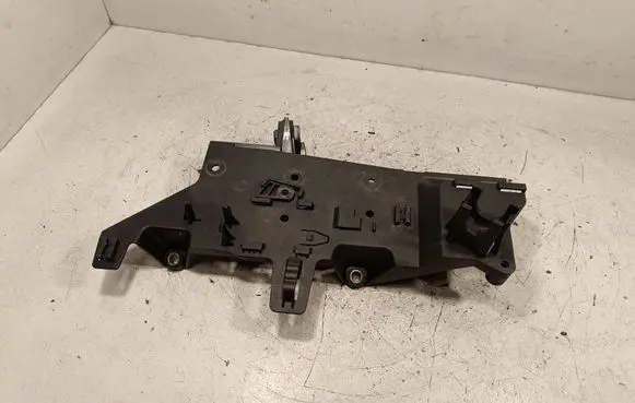BMW 4 F32 F33 Other engine bay part 7811112
