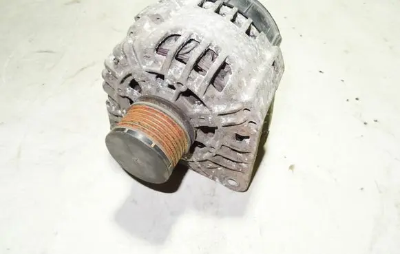 Renault Kangoo I Generator/alternator 8200537415