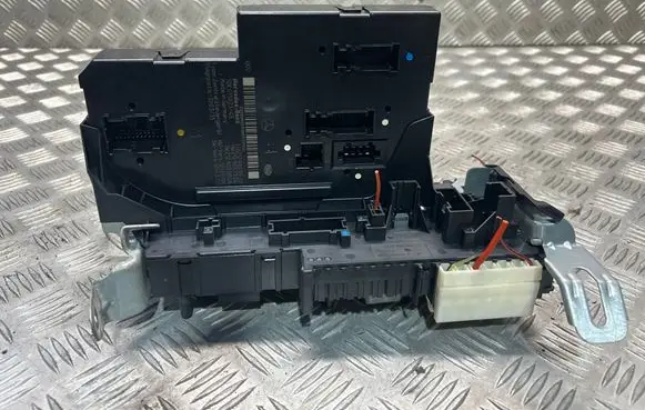 Mercedes-Benz E W212 Fuse module 2129009922 5DK01102345