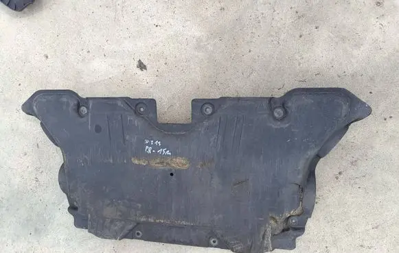 Mercedes-Benz E W213 Engine splash shield/under tray 