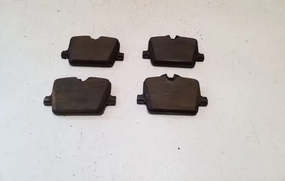 BMW i4 Brake pads (rear) 