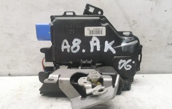 Audi A8 S8 D3 4E Rear door lock 4E0839015