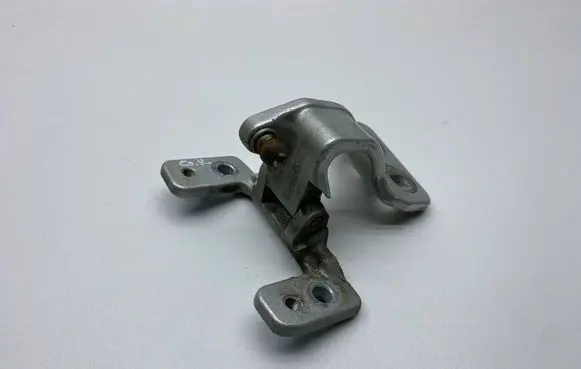 Mercedes-Benz C W204 Tailgate/trunk/boot hinge A2047400137