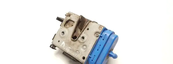 Audi A4 S4 B5 8D Rear door lock 8D0839016A