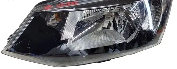 Skoda Fabia Mk3 (NJ) Headlight/headlamp 6v1941015c.kolumb